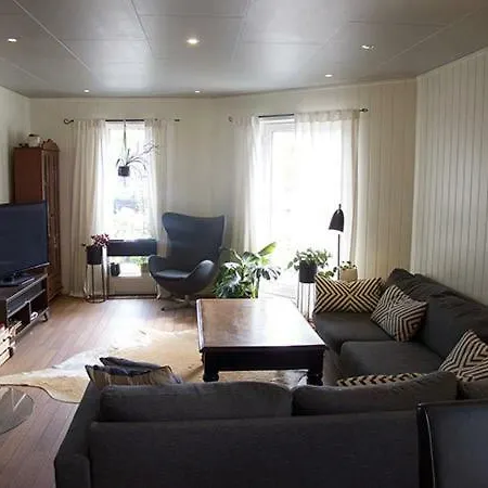 - Storgata 49 *